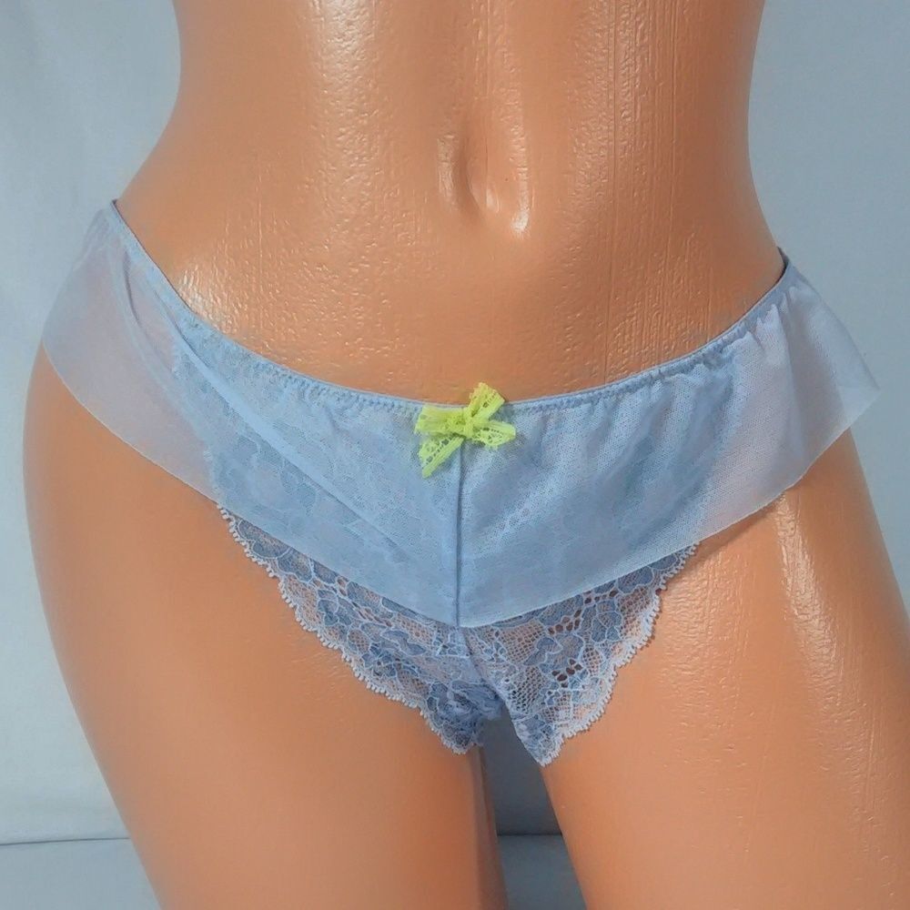 Victoria's Secret Lace Mesh Cheekini L 28